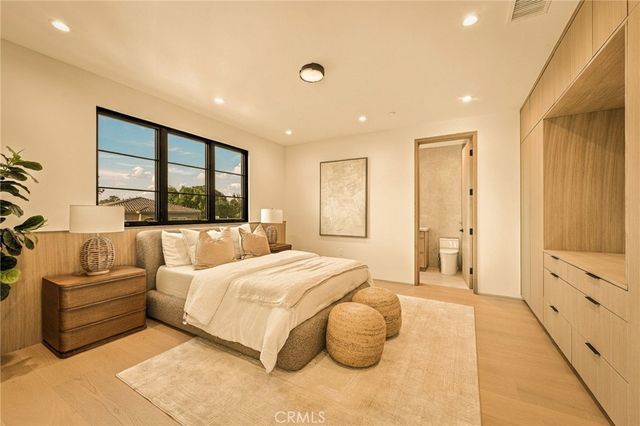 16658 Addison, Encino, CA 91436
