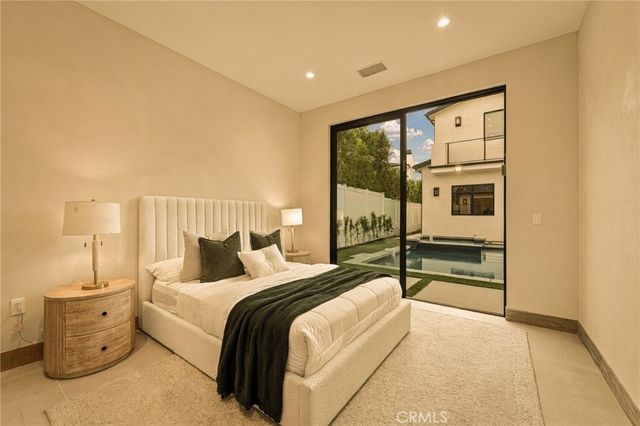 16658 Addison, Encino, CA 91436