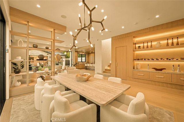 16658 Addison, Encino, CA 91436