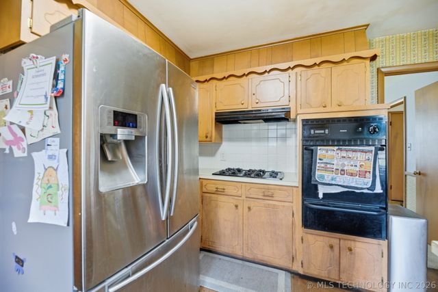 1832 E 58th Street, Tulsa, OK 74105