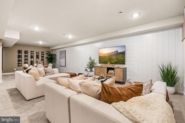 102 STEINER WAY, Perkiomenville, PA 18074