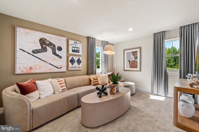 102 STEINER WAY, Perkiomenville, PA 18074