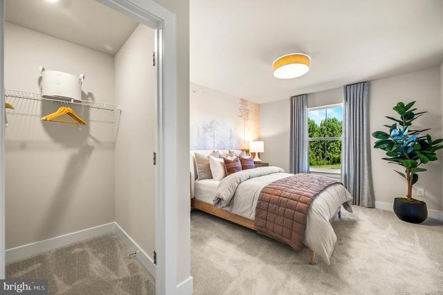 102 STEINER WAY, Perkiomenville, PA 18074