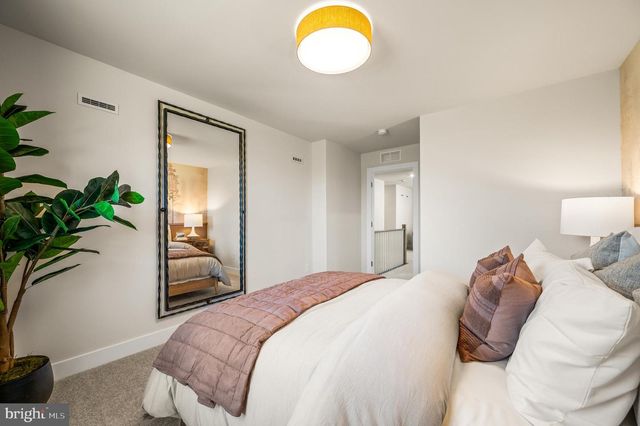 102 STEINER WAY, Perkiomenville, PA 18074