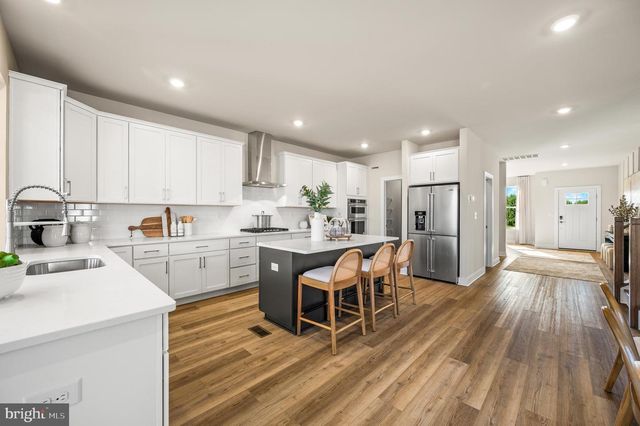 102 STEINER WAY, Perkiomenville, PA 18074