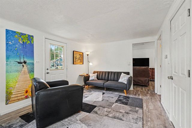 430 11th Avenue, Three Rivers, MI 49093