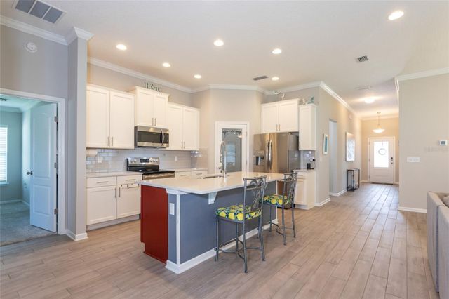 146 S HUMMINGBIRD PLACE, Palm Coast, FL 32164