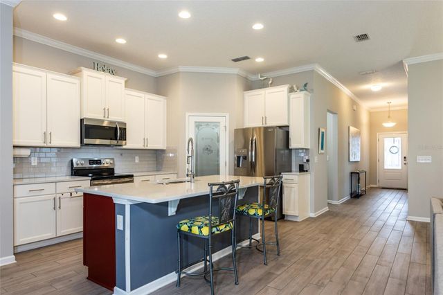 146 S HUMMINGBIRD PLACE, Palm Coast, FL 32164