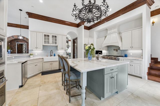 8448 Westview Drive, Houston, TX 77055