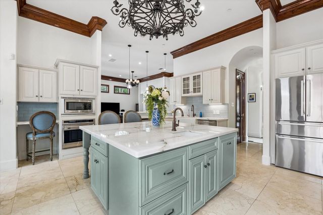 8448 Westview Drive, Houston, TX 77055
