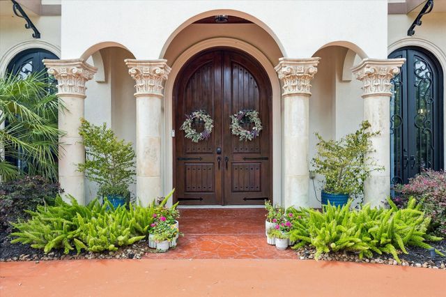8448 Westview Drive, Houston, TX 77055