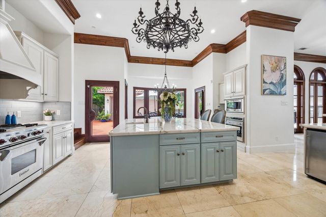 8448 Westview Drive, Houston, TX 77055