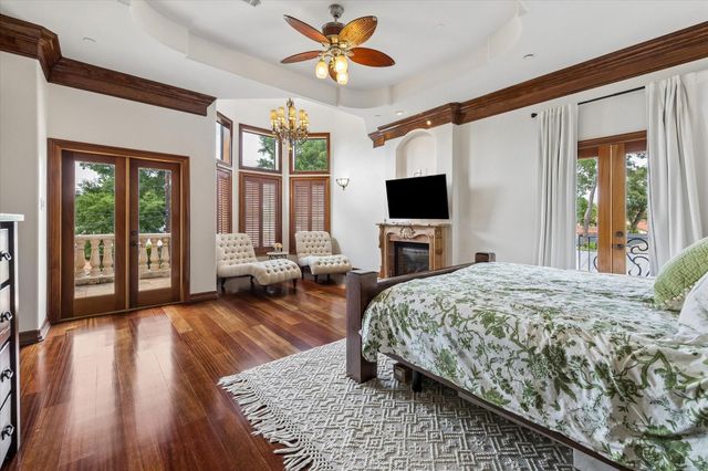 8448 Westview Drive, Houston, TX 77055