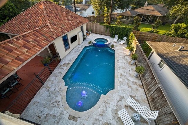 8448 Westview Drive, Houston, TX 77055