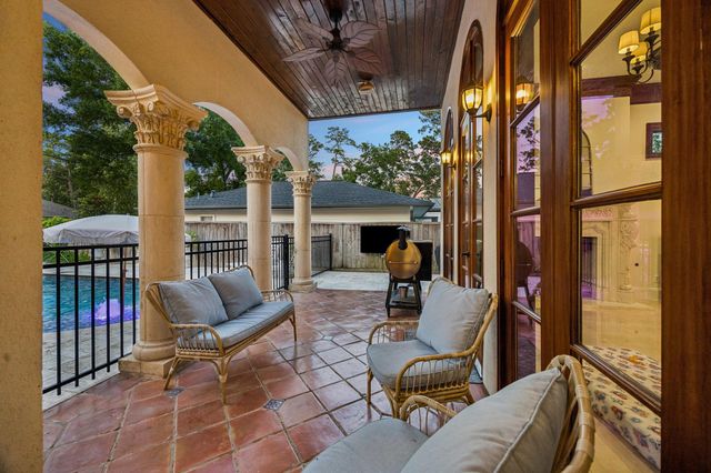 8448 Westview Drive, Houston, TX 77055