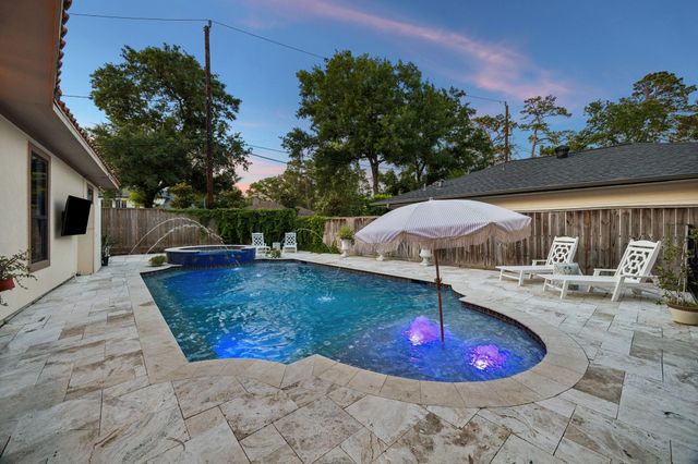 8448 Westview Drive, Houston, TX 77055