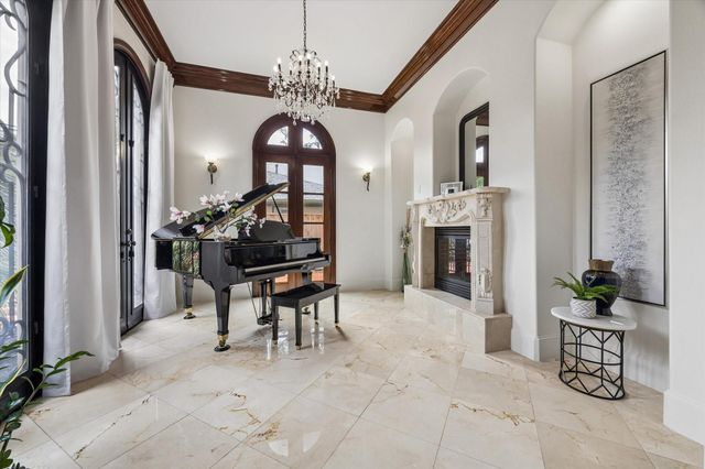 8448 Westview Drive, Houston, TX 77055
