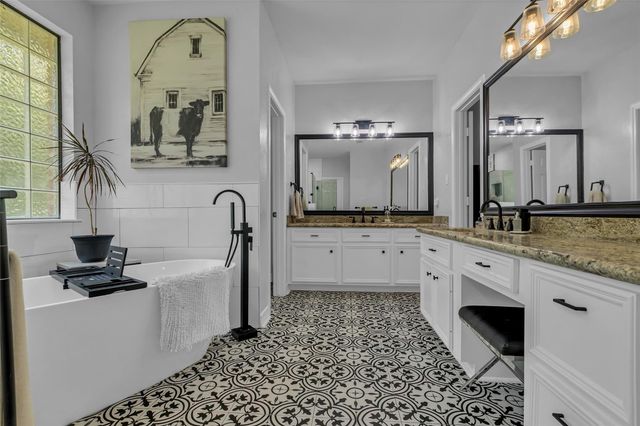 1019 Towering Oaks Street Street, Magnolia, TX 77355
