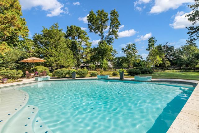 1019 Towering Oaks Street Street, Magnolia, TX 77355