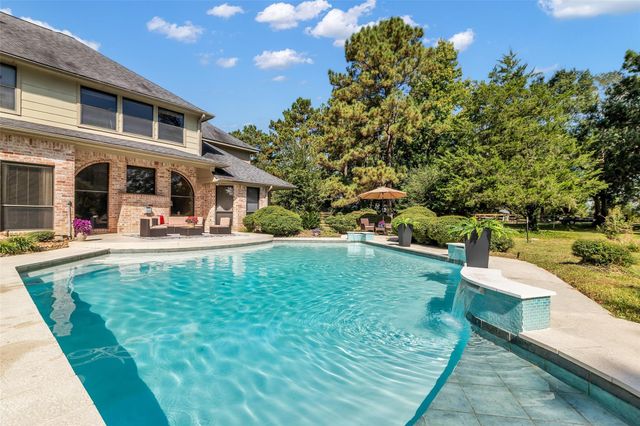 1019 Towering Oaks Street Street, Magnolia, TX 77355