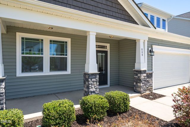 808 Briar Gate Drive, Holly Springs, NC 27540