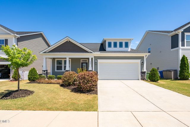 808 Briar Gate Drive, Holly Springs, NC 27540