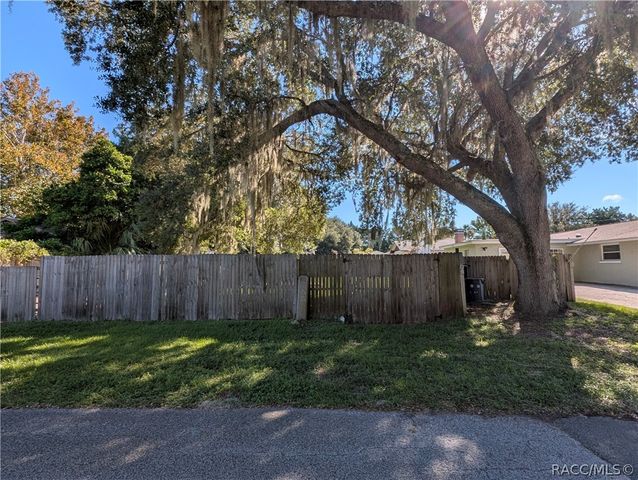 9705 W Pimpernel Lane, Crystal River, FL 34429