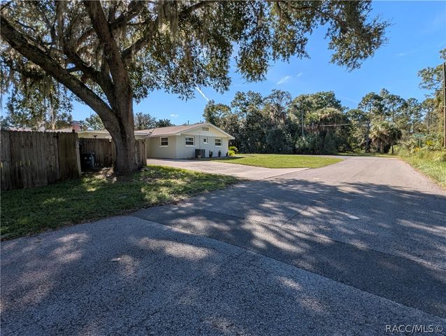 9705 W Pimpernel Lane, Crystal River, FL 34429