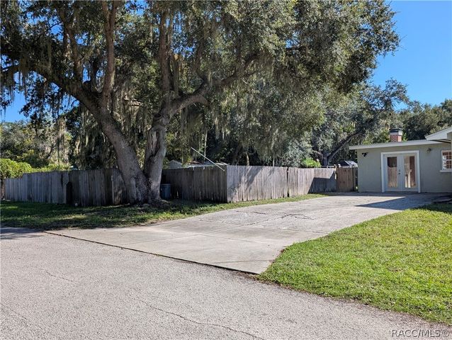 9705 W Pimpernel Lane, Crystal River, FL 34429