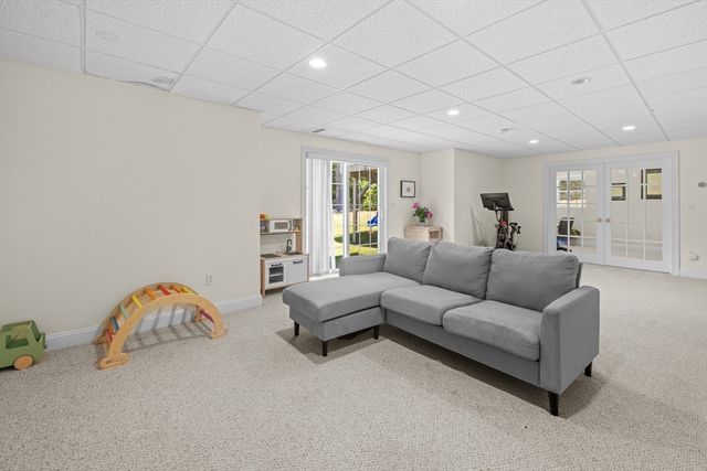 9 Franklin 8, Acton, MA 01720