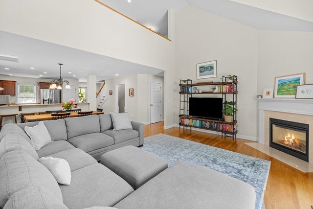 9 Franklin 8, Acton, MA 01720