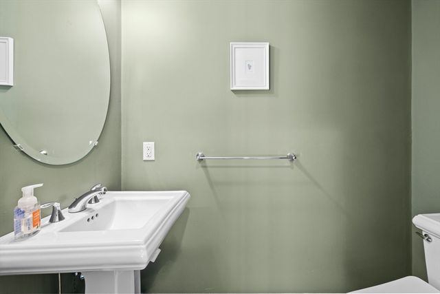 9 Franklin 8, Acton, MA 01720