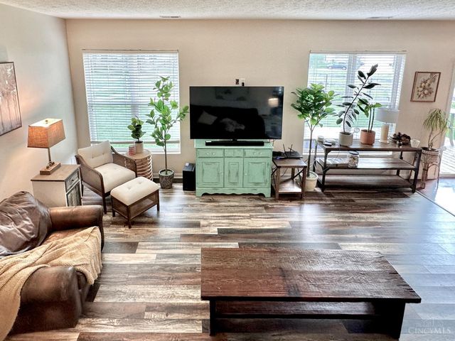 292 Hennepin Drive, Hamilton Twp, OH 45039