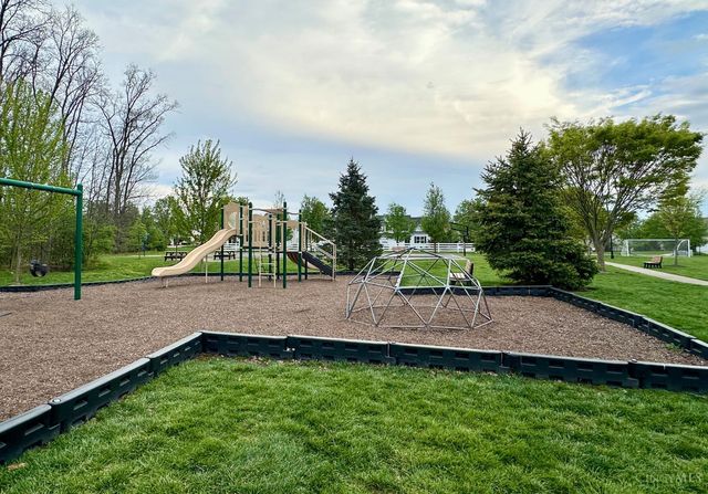 292 Hennepin Drive, Hamilton Twp, OH 45039