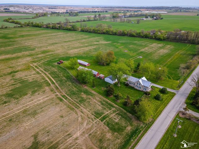 9248 Chinavare Road, Berlin Twp, MI 48166