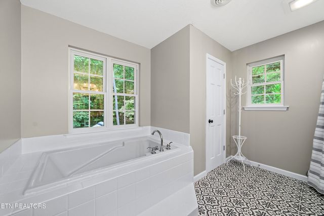 2673 S Clear Fork Rd, Sevierville, TN 37862