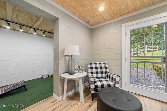 2673 S Clear Fork Rd, Sevierville, TN 37862