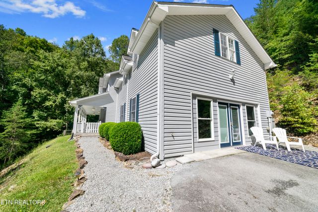 2673 S Clear Fork Rd, Sevierville, TN 37862