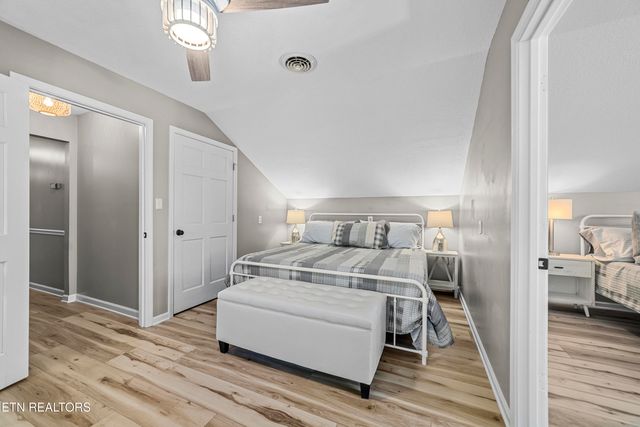 2673 S Clear Fork Rd, Sevierville, TN 37862