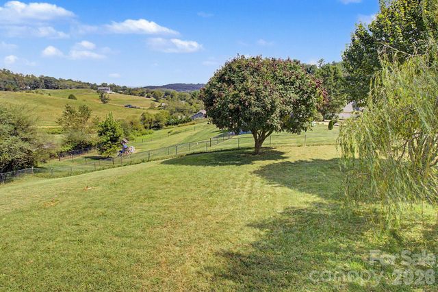 253 Tipton Hill Road, Leicester, NC 28748