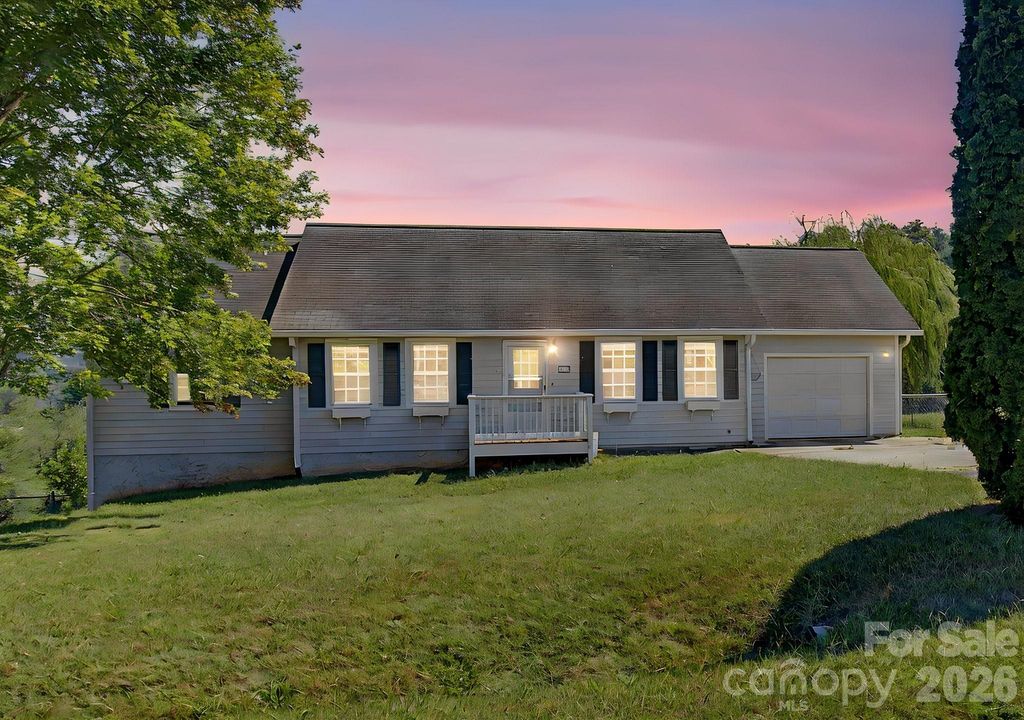 253 Tipton Hill Road, Leicester, NC 28748