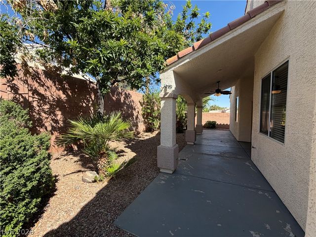 1113 Heaton Avenue, Henderson, NV 89052