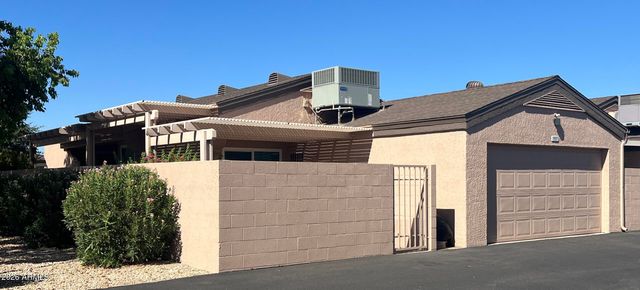19931 N GREENVIEW Drive, Sun City West, AZ 85375