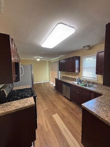 1207 Carrington CRES S, Portsmouth, VA 23701