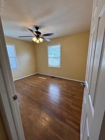 1207 Carrington CRES S, Portsmouth, VA 23701