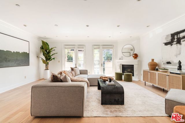 11749 Goshen Avenue 201, Los Angeles, CA 90049