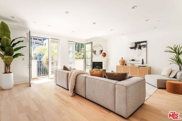 11749 Goshen Avenue 201, Los Angeles, CA 90049
