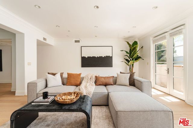 11749 Goshen Avenue 201, Los Angeles, CA 90049