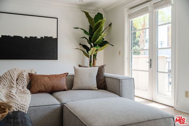 11749 Goshen Avenue 201, Los Angeles, CA 90049