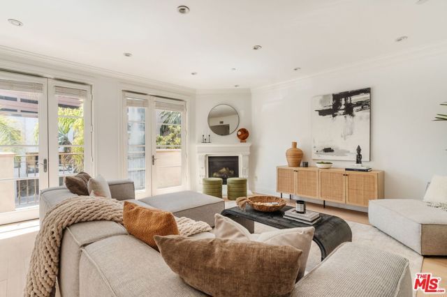 11749 Goshen Avenue 201, Los Angeles, CA 90049
